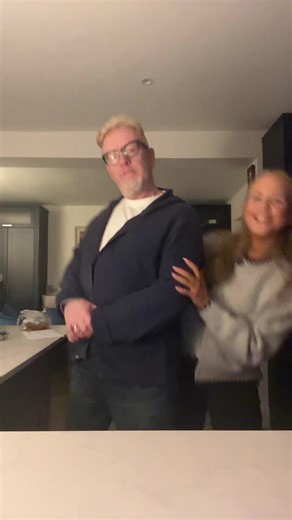 “Luie play our song”