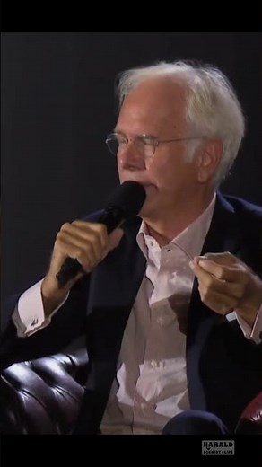 How does a German insert a suppository? #haraldschmidt #austria #health