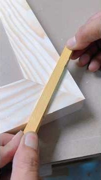 A Simple Spline Makes This Miter Joint Stronger #woodworking #tips #diy #ideas #carpentry