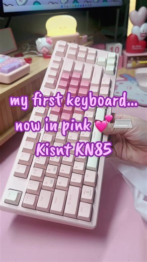 Where do I begin? Some keyboards are just keyboards. And some of them become the start of your story. 💭⌨️ The KISNT KN85 was my very first one. But the original wasn’t pink. And back then… neither was my life. 🌧️ It was the keyboard that got me started. Before the pink desk. 🎀 Before the collection. 💗 Before the videos. 📹✨ Now she finally looks like the world I built around her. 💕⌨️🌸 Same keyboard. Different life. 💗 #keebtok #keebzandthings #pinkkeyboard #kisntkn85 #keyboardunboxing pink