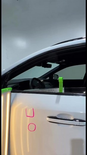 18K views · 393 reactions | We repair vehicles with laminated glass on the daily! This is nothing new to experienced technicians. However, clients wonder why we charge extra for laminated glass. Here’s why ⭐️No Paint⭐️No Bondo⭐️No CarFax Report⭐️Same-day Repairs#paintless #paintlessdentrepair #paintlessdentremoval #paintlessdent #paintlessrepair #pdr #pdrtools #houstontexas #houstontx #houston #htx #htownmusic | American Dent Specialists, LLC | Facebook