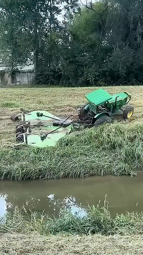 26K views · 88 reactions | Did This Tractor Just Get Stuck in the Worst Spot #TractorLife #FarmFails #StuckMoments | Huntsville Studio | Facebook
