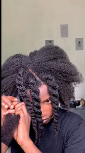 Tried both LOC and LCO but still confused? I’ve been there. One method left my hair soft for hours, the other left it dry in minutes. It depends on your hair porosity, how fast your hair loses moisture, and your product type. Check the pinned comments — I shared how to figure out which method your hair actually needs👇🏾 | Igboanugo Clementina Chinelo