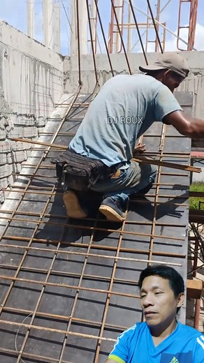 Ready ang paggawa ng hagdan buhos nalang kulang #construction #fblifestyle #BuhayOFW | DJ ROUX