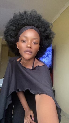 Binky & Lopang (@binx_lo)’s video of good kisser by usher