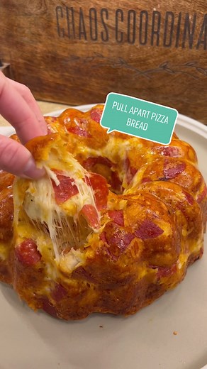 Pull Apart Pizza Bread Recipe for Easy Appetizers