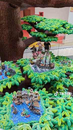 Massive LEGO Tree with 6.3 Million Pieces at LEGO House