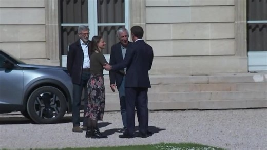 Macron Welcomes Returned Hostages in Paris