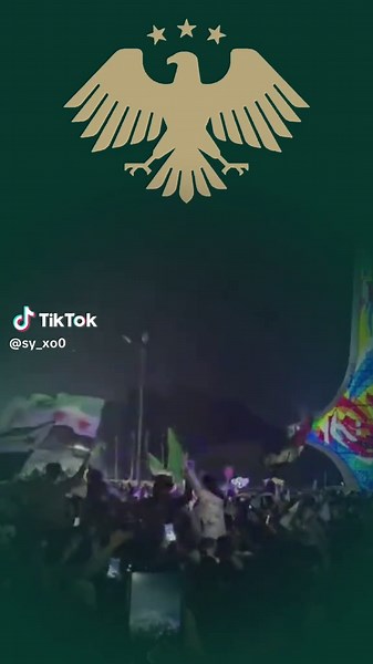 احتفالات في دمشق في ساحة الامويين بمناسبة ذكرى التحرير #دمشق #ساحة_الامويين #سوريا #💚🤍🖤✌️