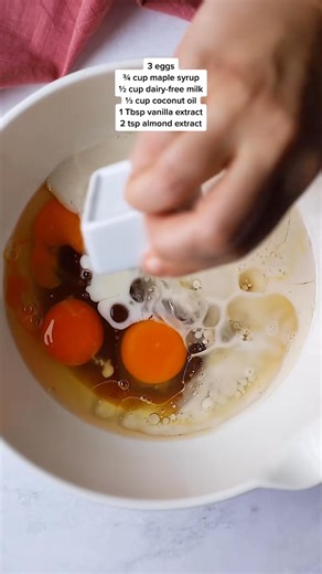 A healthier birthday cake recipe that you’ll LOVE! #healthybaking #birthdaycake | Lafyoo | Facebook