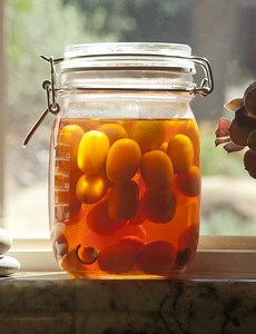 How to Make Kumquat Vodka