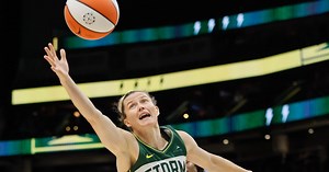 Photos: Storm defeat Dream, 85-81