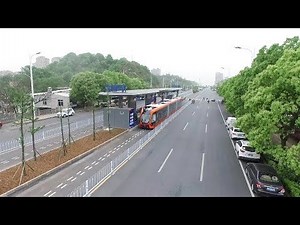 World’s first smart bus begins test operation in central China