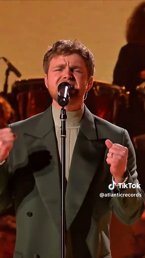 Alex Warren's Extraordinary Performance at the BRITs