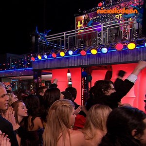 Qui seront le roi et la reine de la promo ? 👑 | Nickelodeon en Français