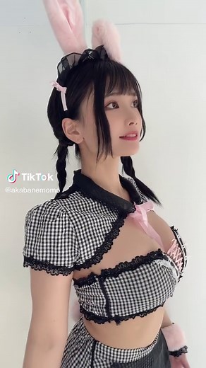 SugarWhipの衣装胸キツすぎるw