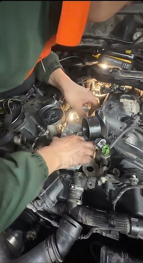 How to remove oil cooler housing without remove intake manifold on land rover 3.0 V6 diesel engine