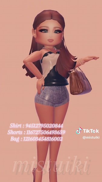 Exploring Royale High Fashion in Roblox