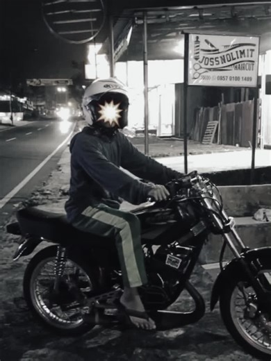 hem#rxkingindonesia #jambrettamfan135cc #rxking135cc #2setroke #rxkingbandungstyle #2setrokeindonesia🔥💨💨 #rxkingnusantara #masukberanda #twostroke #rajajalanan135