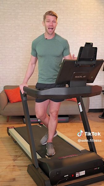 Embrace the holiday spirit with the F85 treadmill – join Bradford in discovering the incredible features that make every workout extraordinary. The perfect gift for staying cozy indoors while crushing your fitness goals. Let the festivities begin! #solefitness #solesquad #thegiftofgiving #festivefitness #newtreadmill 💪🏼🫵🏼