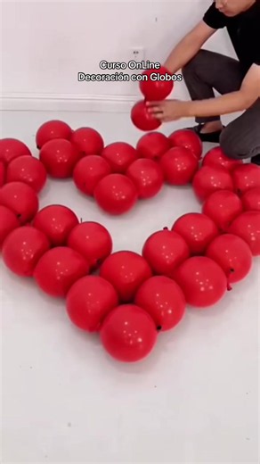 👉🏻 Curso OnLine de Decoración con Globos 🎈🥳🎊 Aprende desde casa 🏠 paso a paso con los horarios ⏰ que se acomoden a tu tiempo 👍🏼 En menos de 30 días comenzarás verás los resultados 😍🥳🤩 ✅ Tu Eliges los Horarios ✅ Tendrás Acceso Ilimitado ✅ Aprende a tu Ritmo ✅ Tendrás guías y plantillas de todo ✅ No pagas mensualidades ✅ Acompañamiento continuo ✅ Certificado Para más información ve al enlace 🔗 que está en nuestro Perfil 👍🏼 #globos #curso #cursoonline #decoracionconglobos #decoraciond