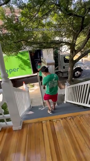 Boston streets have seen our trucks more than any other. 🚛 From Beacon Hill to Back Bay, our movers have carried, lifted, and packed their way into becoming the go-to team in town. It’s about trust built one careful move at a time. When you see that green truck rolling by, it’s more than just a move happening - it’s Boston’s and New Hampshire's favorite movers doing what they do best. 💚 #NewHampshire #MovingDay #StairhopperMovers | StairHopper Movers NH