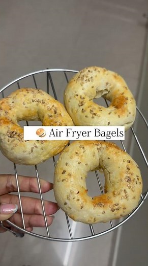 Easy Air Fryer Bagels 🥯✨ #AirFryerBagels #BagelRecipe #HomemadeBagels #AirFryerRecipes