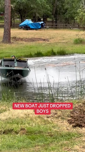 What type of boat is that? 👀🤔 (via @peter_deep) #boat #boatlife #boating
