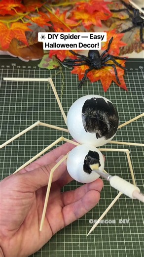 🕷️ DIY Spider — Easy Halloween Decor!
