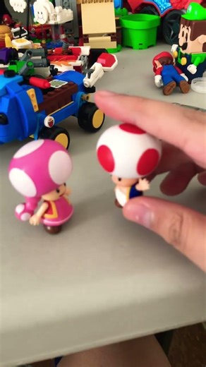 Toad tries toadette to spell Cinnamon￼