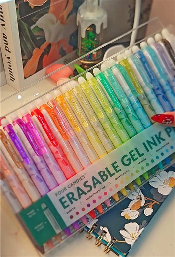 A fresh planning week & these gel erasable pens make my heart full of Valentine's joy 😊#gelpens #erasablepens #gelerasablepens #planner #plannertok #ValentinesDay #ValentinesStationery #LoveInPlanning