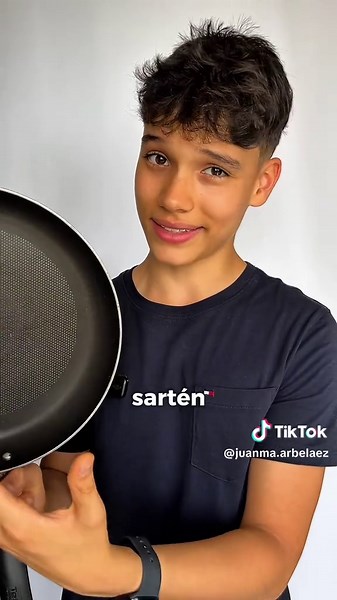 Fuentes: Tarapore P, Ouyang B. Perfluoroalkyl Chemicals and Male Reproductive Health: Do PFOA and PFOS Increase Risk for Male Infertility? Int J Environ Res Public Health. 2021 Apr 5;18(7):3794. doi: 10.3390/ijerph18073794. PMID: 33916482; PMCID: PMC8038605. Zhu Q, Li H, Wen Z, Wang Y, Li X, Huang T, Mo J, Wu Y, Zhong Y, Ge RS. Perfluoroalkyl substances cause Leydig cell dysfunction as endocrine disruptors. Chemosphere. 2020 Aug;253:126764. doi: 10.1016/j.chemosphere.2020.126764. Epub 2020 Apr 1