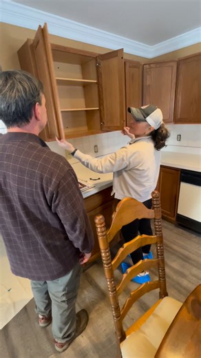 🌟 **Transform Your Kitchen & Bathroom with HBDunghe Kitchen Cabinet Painting!** 🌟 Tired of outdated cabinets? Let us breathe new life into your space with expert: ✅ Kitchen & Bathroom **Cabinet Painting** ✅ Kitchen & Bathroom **Cabinet Refacing** ✅ **Painted Cabinetry Touch-Ups** ✅ Professional **Cabinetry Cleaning** 💎 We partner with top countertop & backsplash installers for a complete refresh! 🎉 **Book before Dec 31st & SAVE $250!** Limited spots—Call, text or email to schedule your FREE 