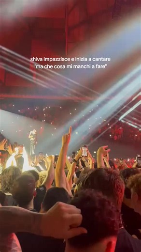 Shiva cantà “Ma che cosa mi manchi a fare” al concerto di Bologna (6 maggio)
