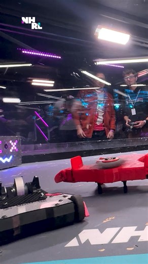 Upside down? No problem. Crab Rangoon the true-walker robot keeps on moving, hitting, and even does a little dance against Comet during Round 1 of the 2026 Open World Championships. | NHRL