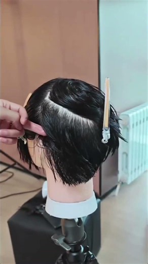 How to Style a Pixie Cut Sleek, Texturized, & Effortless Everyday Look!