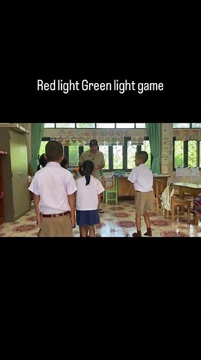 red light green light game