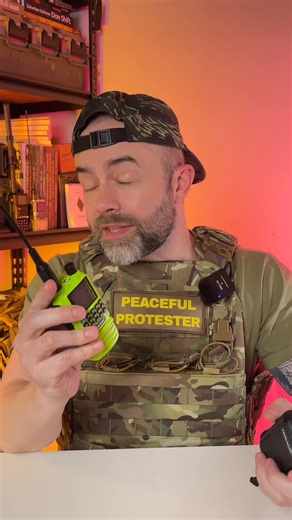 Make your emergency communication plan simple. #prepperessentials #baofenguv5r #baofengradioforbeginners #offgrid #prepper #shtf #emp #Doomsday #preppertok | Contra1981