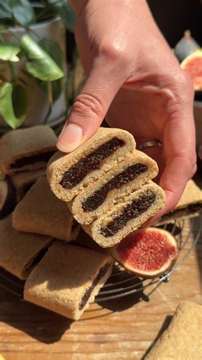 These homemade fig newtons are soft, chewy, and absolutely delicious. With subtle notes of fall flavors, they're the perfect way to kick off the season. This recipe is super easy once you get the hang of it, and these cookies are so, so worth it. They're sophisticated, fruity, and the perfect treat for on-the-go snacking. | Crowded Kitchen