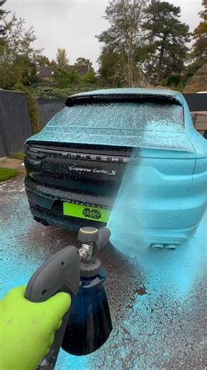 Super Satisfying Snow Foam Wash 💦 Porsche Cayenne Turbo S #satisfying #asmr #pov #carcleaning