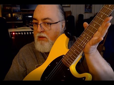 Squier Sonic Mustang - Graffiti Yellow - Unboxing & Review