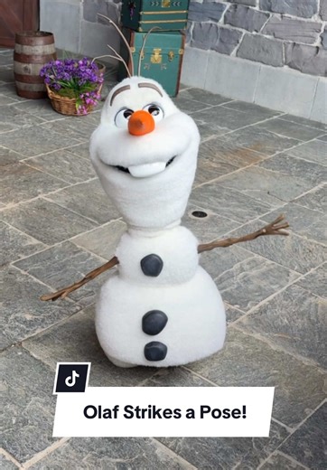 Experience Olaf in ‘A Celebration in Arendelle’