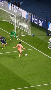 3.2M views · 490K reactions | What a SAVE 理 | PSG - Paris Saint-Germain | Facebook