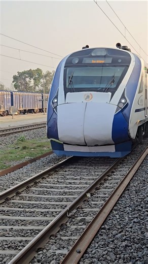 Train Horn Sound Effect Comparison Vande Bharat and ASN WAG9HC 38301 at Turkey