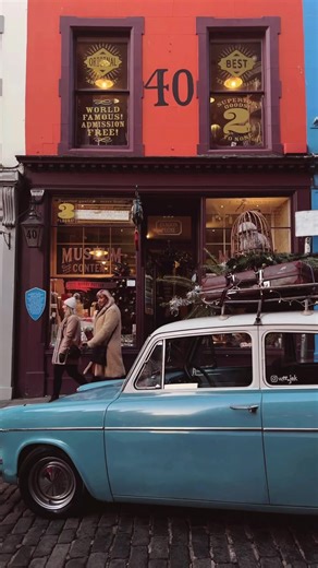 Harry Potter Flying Car Lands in Edinburgh