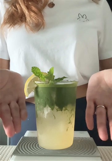 Refreshing Iced Matcha Lemonade Recipe