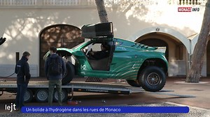 Suite à un accord avec la FIA , une course révolutionnaire verra le jour en 2025 : l’Extreme H, le premier championnat du monde de course tout-terrain à hydrogène. Le premier prototype a été dévoilé et testé par S.A.S. Le Prince Albert II , marquant une étape majeure dans l’évolution des compétitions automobiles respectueuses de l’environnement. Palais Princier de Monaco - Prince's Palace of Monaco #monaco #extremeH #course | Monaco Info
