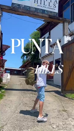 “Así se vive un día en Punta Hills 🌴✨ Piscina, jacuzzi y descanso frente al mar. ¿Te quedarías aquí? 👀 Gracias @KevleX 🦁 por el video 🙌” #playa #montañita #viaje #beach