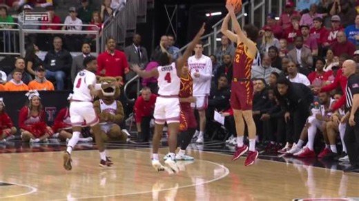 Milan Momcilovic hits a 3 on the fly