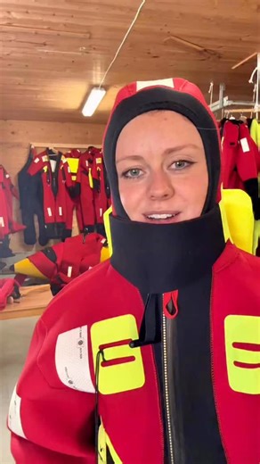 Float in a fjord in the Arctic ✨ With this activity, you dress in specially designed neoprene suits that keep you warm and comfortable in the icy water 🧊 It’s an opportunity to relax, connect with the Arctic, and try something truly unique ✔️ After the floating session, you’ll warm up with Norwegian waffles and a hot drink, and take home a Certificate of Completion as a souvenir of your Arctic adventure 🎉 Book the Arctic Fjord Floating Adventure here: https://booking.bestarctic.com/en/to-do/27